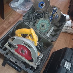 De  Walt CIrcular  SAw
