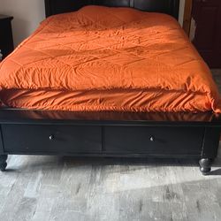 Queen bedroom set