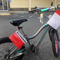 SCHWINN BIKE