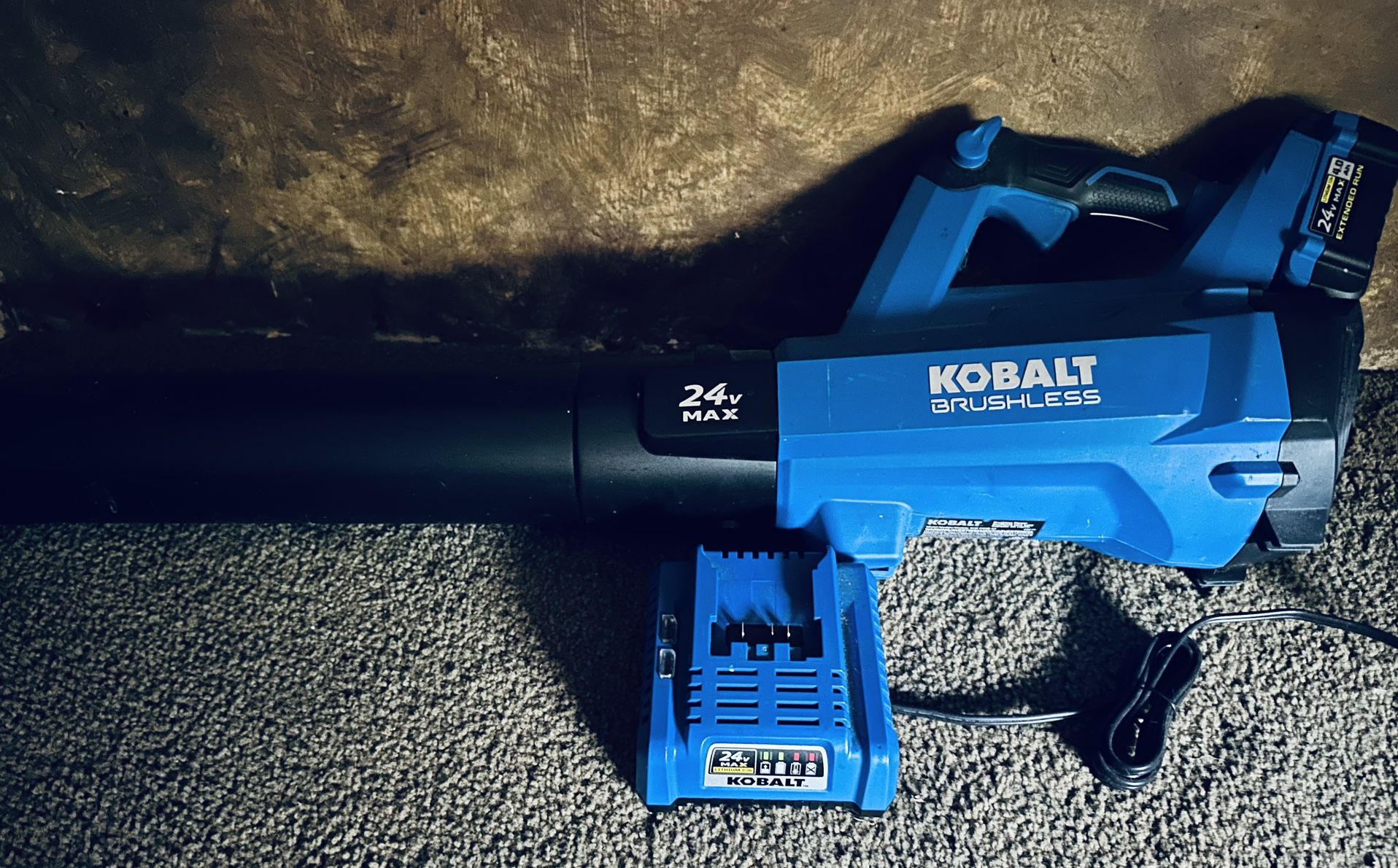 Kobalt 24-volt Full Size Battery Handheld Cordless Leaf Blower  (Battery and Charger Included)