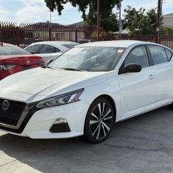 2020 Nissan Altima SR 