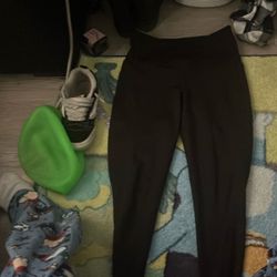 Black leggings