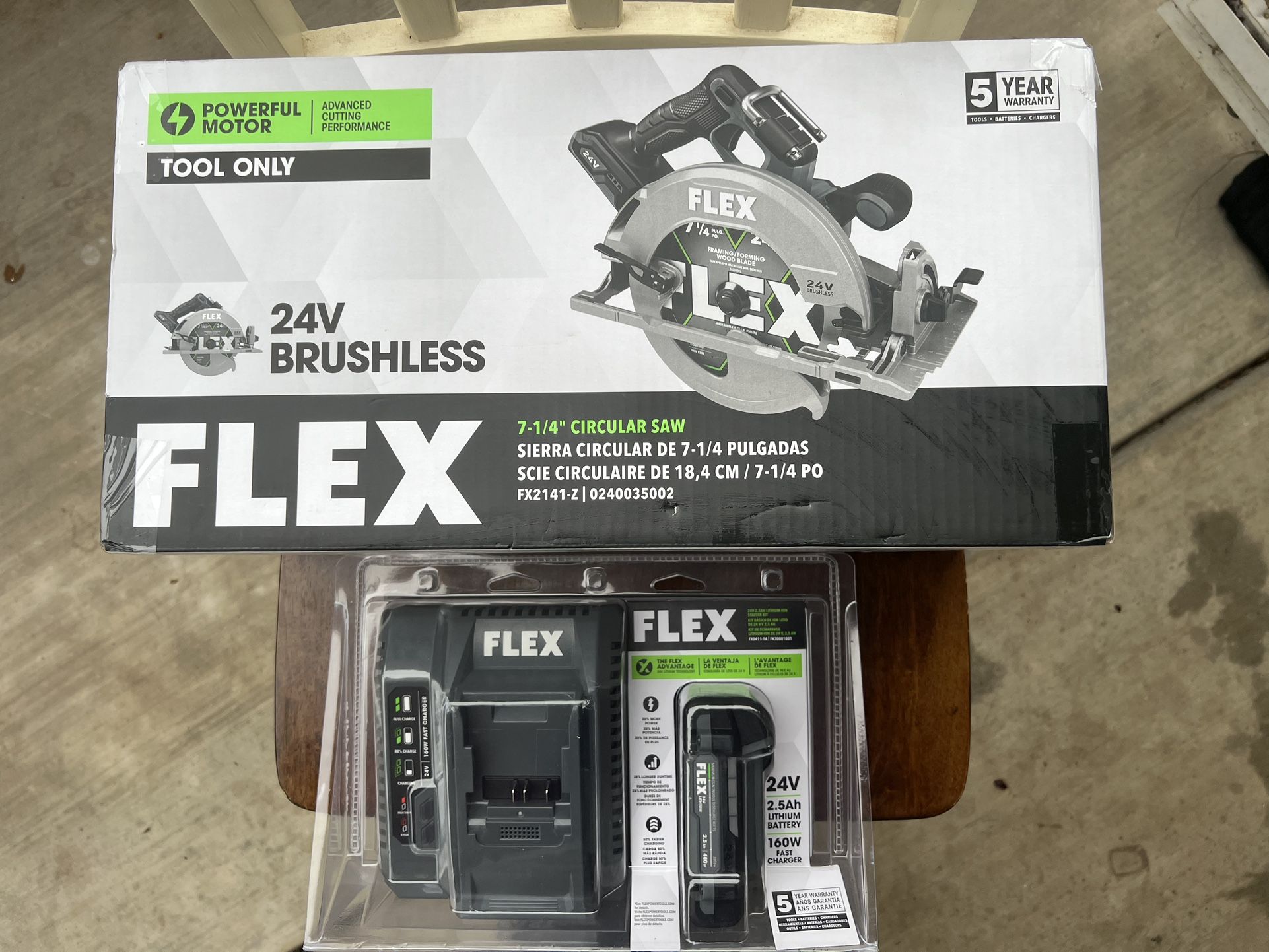 FLEX 24V Circular Saw 7 1/4 with 2.5ah battery& Fast charger.