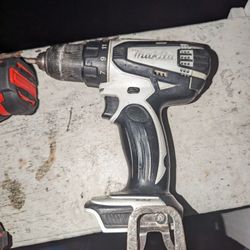 MAKITA 18 V DRILL