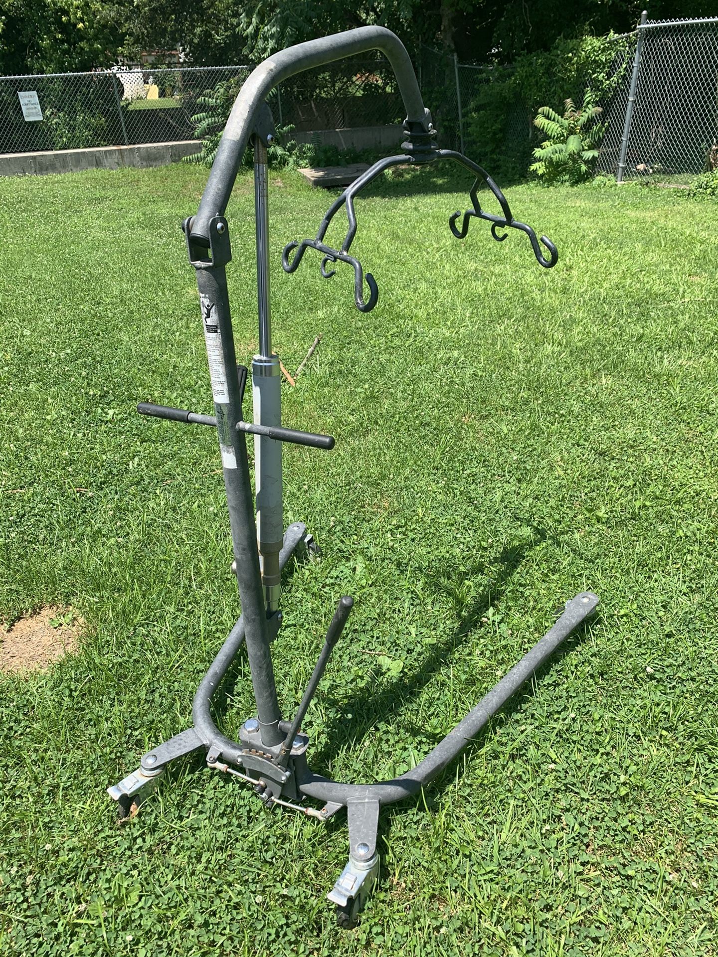 Handicap medical lift