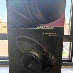 Bose Quietcomfort Headphones (Lightly used, Green)