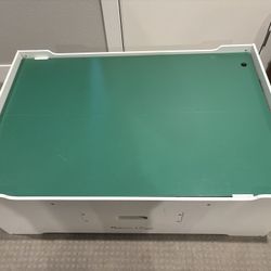 Free kids Lego/building table