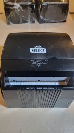 Towel Dispenser with Motion Sensor