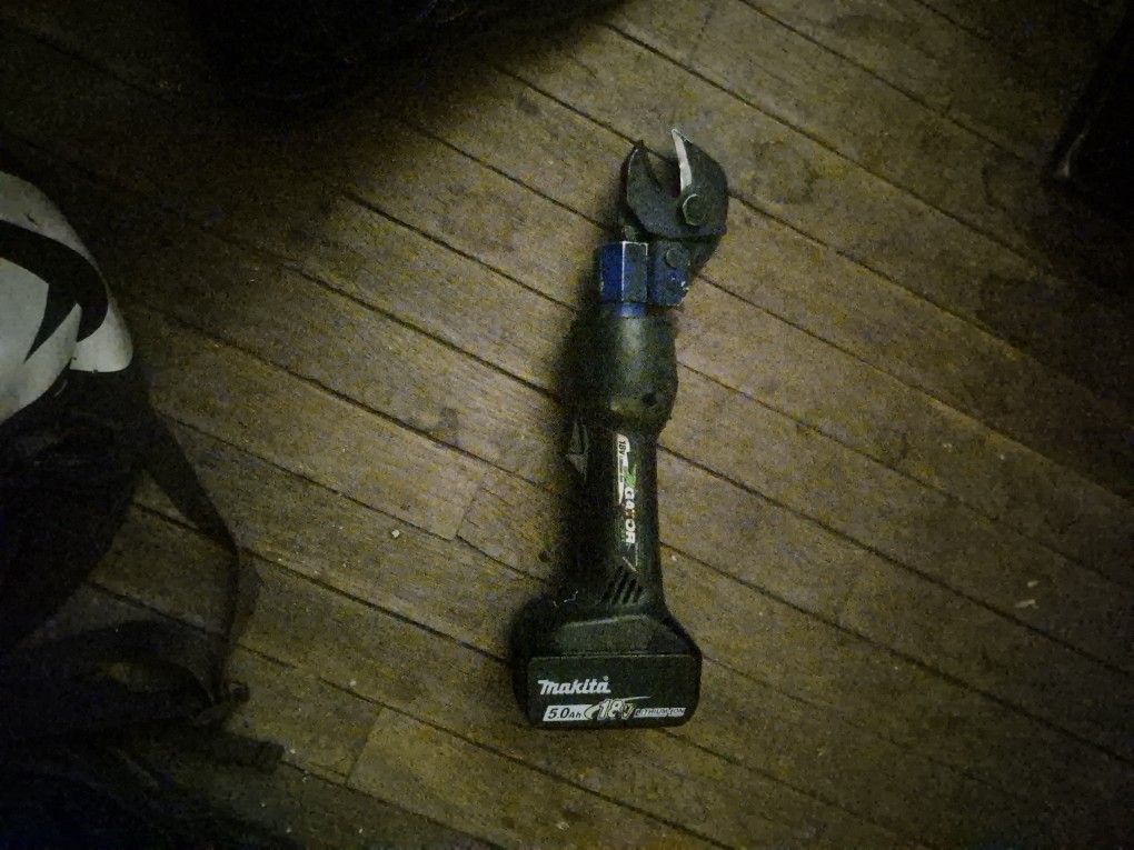 Gator By Greenlee Cable Cutter