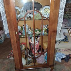 Curio With Collectables