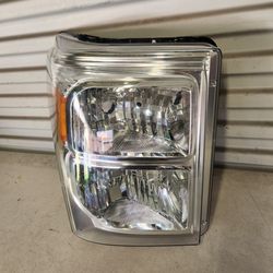 2011 to 2016 Ford F250 , F350 , F450 and F550 passenger side headlight