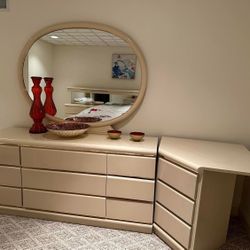 Queen size Bedroom Suite 
