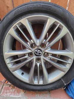 Toyota Tacoma rims. (Original)