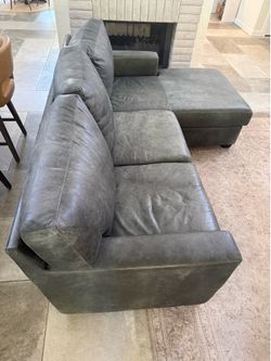 Creative Leather Top-Grain Leather Sectional with Chaise | Charcoal Gray | Excellent Condition