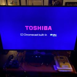 Toshiba 55 Inch Smart Tv With Chromecast And Remote Control.