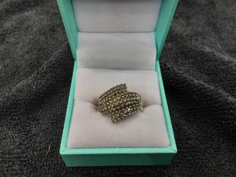 Women's Ring - Yellow Gold 10k (.417) 4.3 grams Size 7