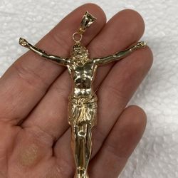 10K Yellow Gold Jesus Pendant - 3.7 Grams 