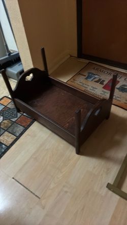 Wooden pet Cradle with Heart Cutout