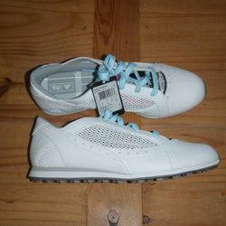 Brand New Adidas Driver Spikeless Golf Shoes - Women's Size 8 