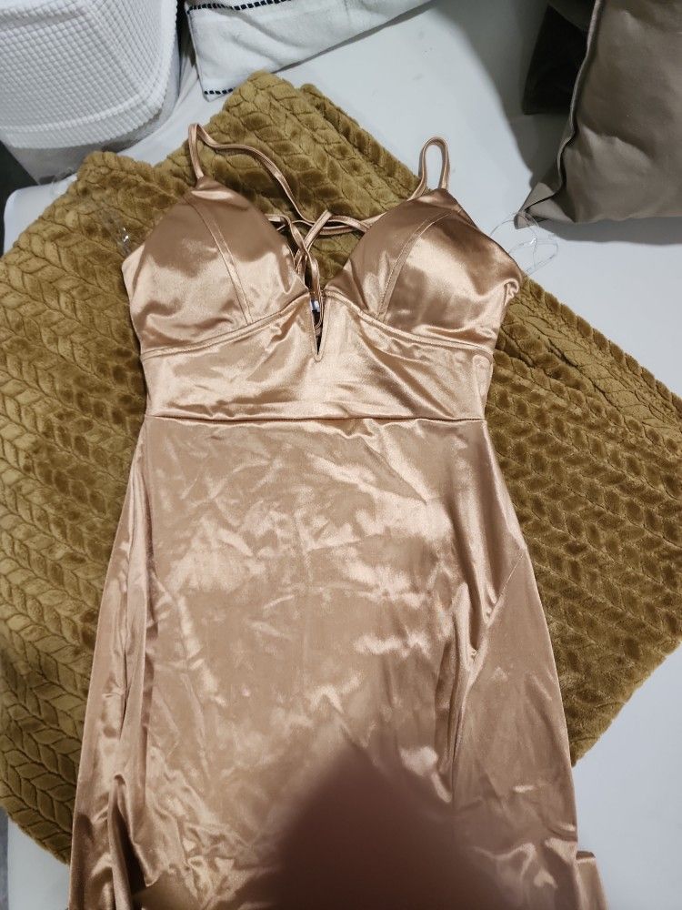 Gold Dress (Fashion nova)