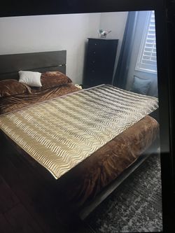 Gold Wall Panel. 4 By 8 East Mesa 