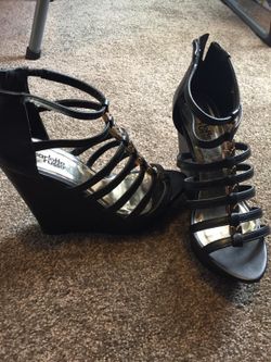 Black wedge shoes