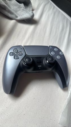 PlayStation 5 DualSense Wireless Controller