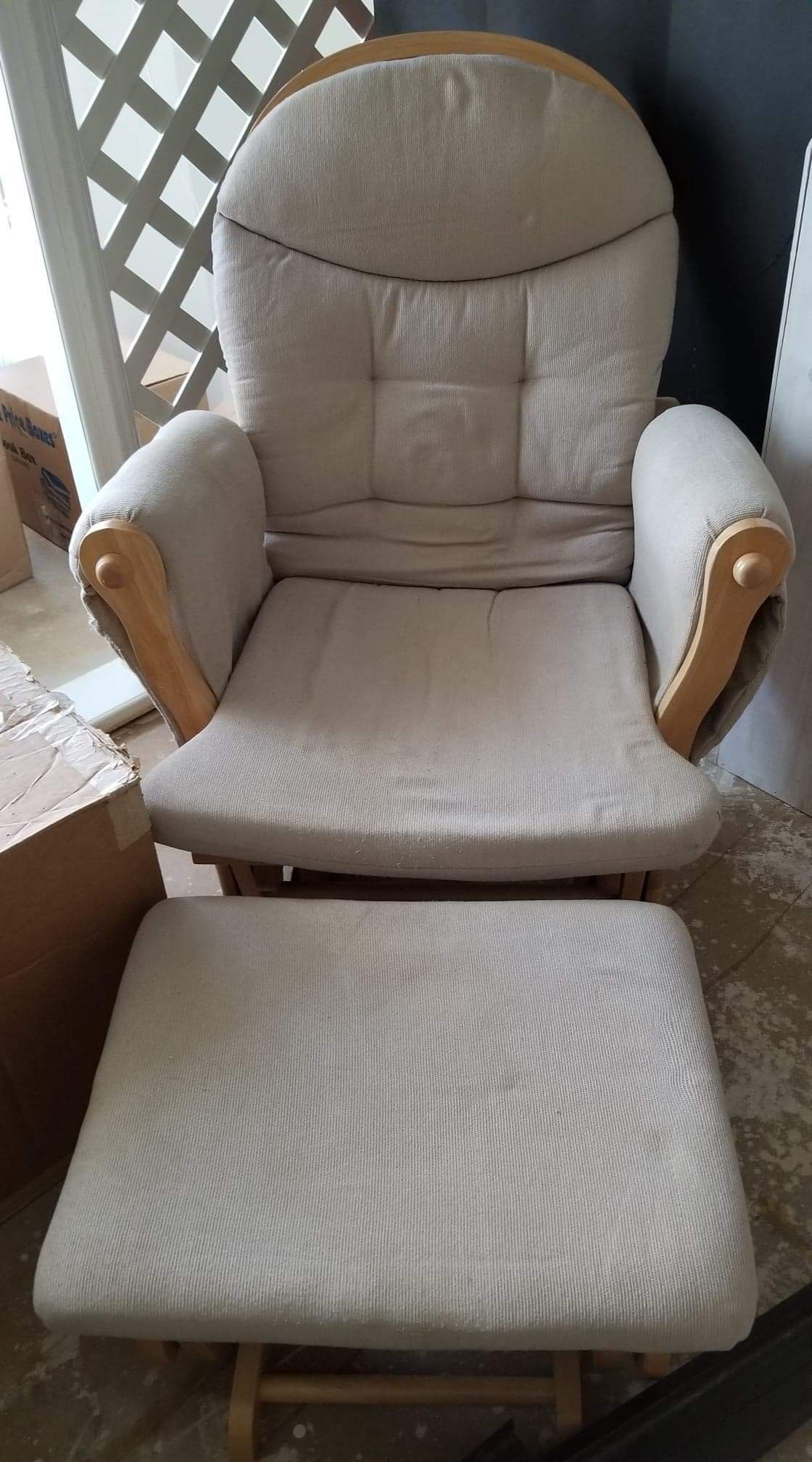 Light Wood Glider w Foot Stool