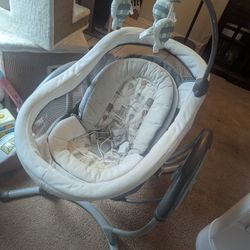 Graco Baby Swing 