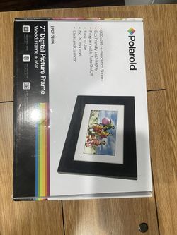 Polaroid digital picture frame
