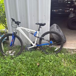 Mongoose Mountain Bike