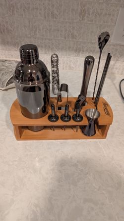 Cocktail Shaker Set