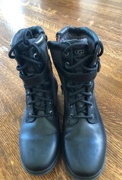 UGGS WALKING BOOTS ~ size 8
