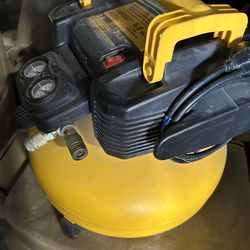 Dewalt 6 gallon Pancake Compressor