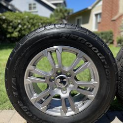 6 Lug Nut Rims/ Rines De 6 birlos (6x135) size TIRES LIKE NEW- LLANTAS COMO NUEVAS