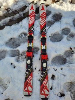 REDSTER 130s SKIIS