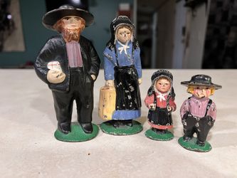 Vintage Lot Of Cast Iron Amish Figurines