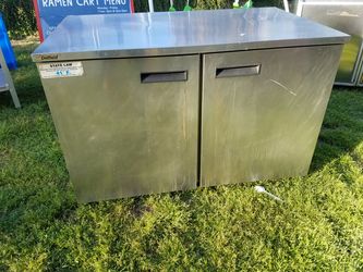 Restaurant refrigerator