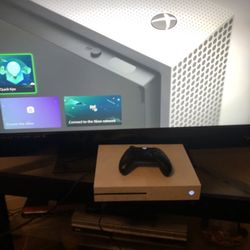White Xbox One S 1TB