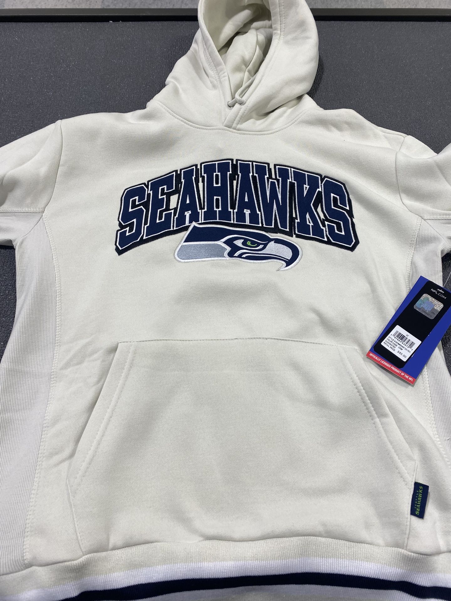M Seattle Seahawks sweatshirt