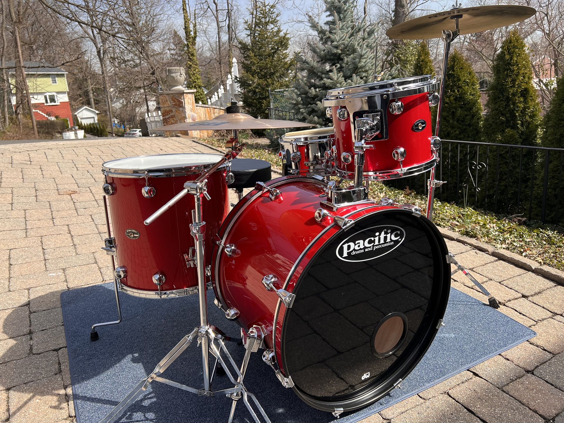 Pacific (PDP) by DW Complete Drum Set with Cymbals and Hardware