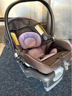 Graco Snugride 35 Lite LX car seat