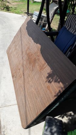 Folding table