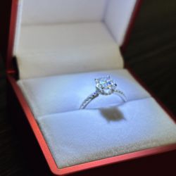 Round Brilliant 2 Carat Moissanite Ring 