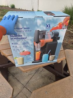 Brand New - Iceman by Chefman Slush-Ease MAX (Never Used)