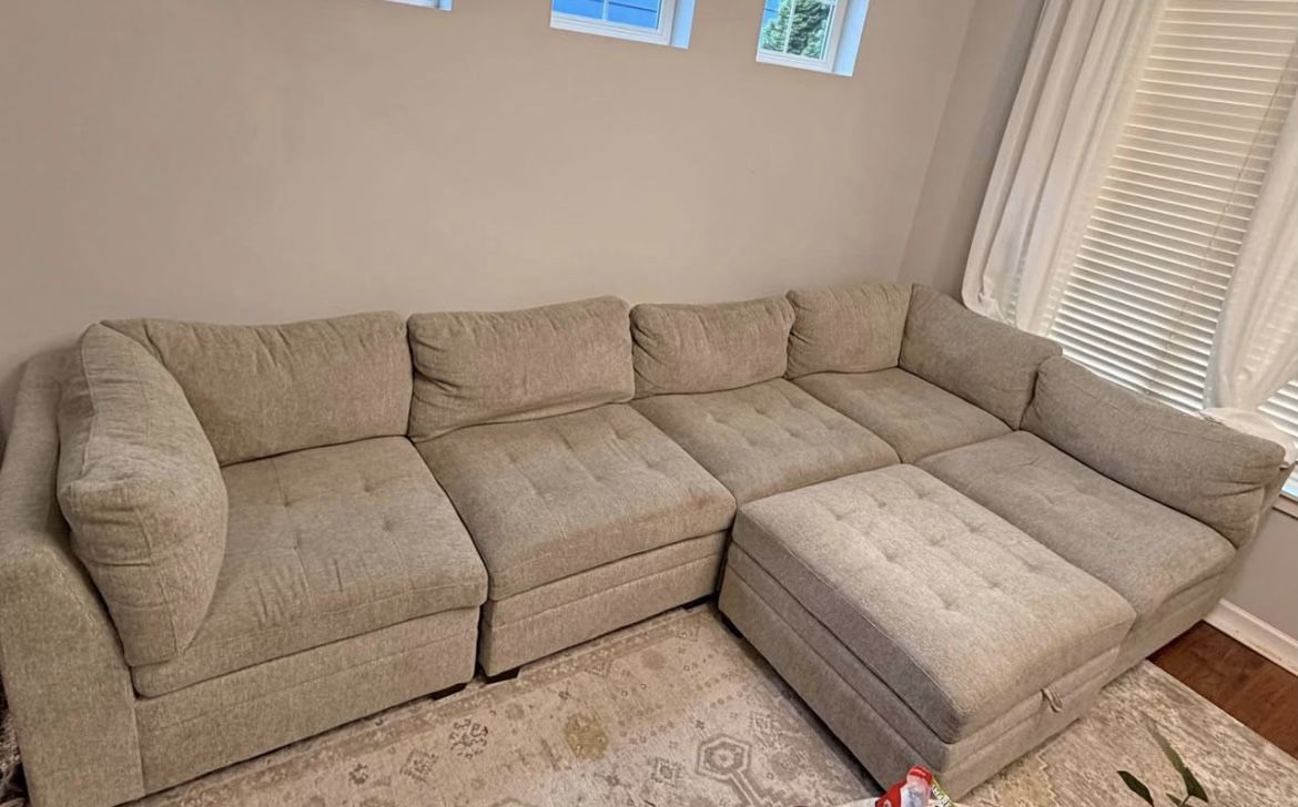 Sectional Couch 