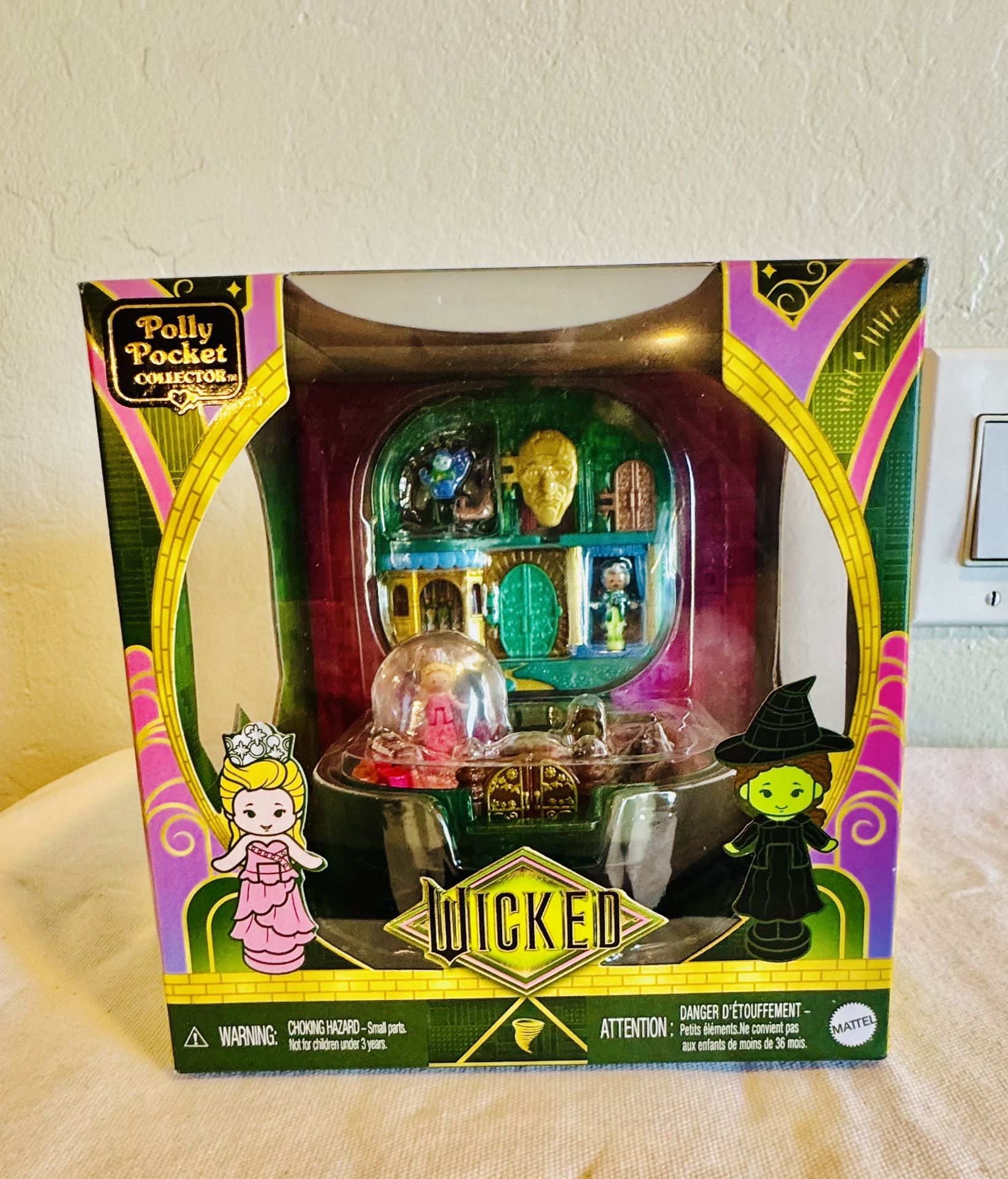 Wicked POLLY POCKET Collector Compact Micro Dolls Playset elphaba Glinda Oz