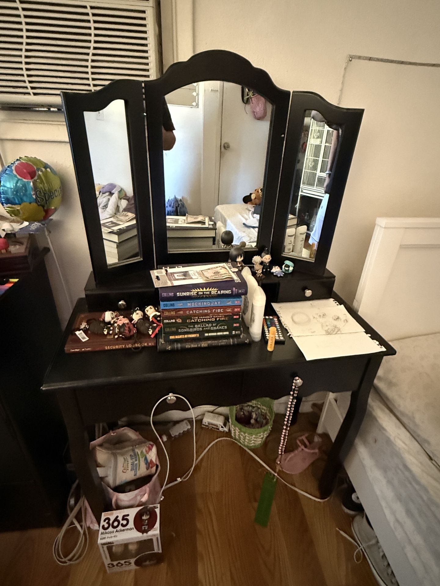 Three Way Mirror Dresser