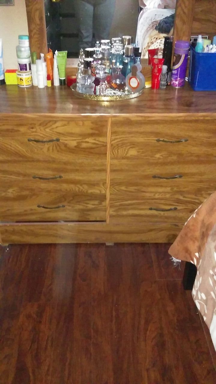 Dresser with mirror and dresser too in good condition