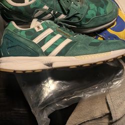 Adidas BAPE Undefeated  ZX 8000